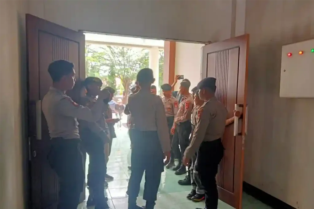 Demo PDAM Dompu, Aktivis Soroti Air Kotor hingga Dugaan Penyalahgunaan Wewenang