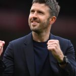 Manchester United resmi menunjuk Michael Carrick sebagai pelatih kepala baru.