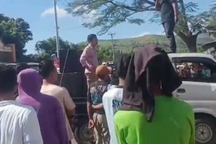 Demo Dukung Kades (Foto. Fdl)