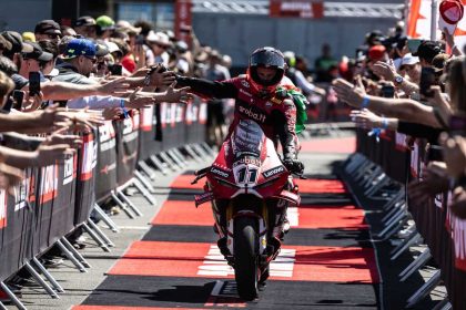 Kemenangan triple lainnya untuk bintang Ducati, Nicolo Bulega.