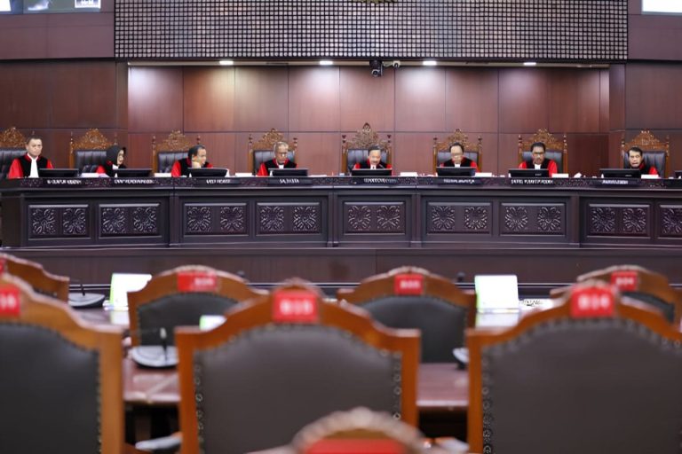 Suasana sidang putusan Mahkamah Konstitusi terkait uji materiil UU ASN nomor 20 tahun 2023