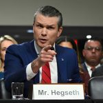 Menhan AS Pete Hegseth memberikan kesaksian di sidang Senat Capitol Hill saat protes aktivis anti-perang terjadi
