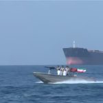 Militer Iran berpatroli di di peraian selat Hormus
