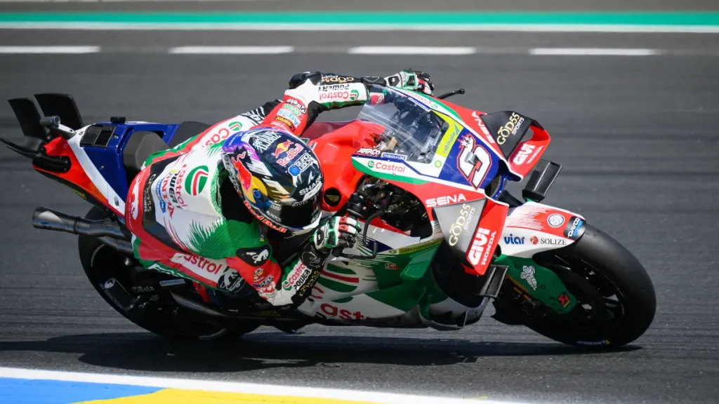 Johann Zarco tampil heroik rebut P1 di MotoGP Prancis