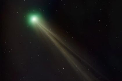 Komet langka C/2025 R3 PanSTARRS, yang difoto dari Observatorium Cretney milik Wellington Astronomical Society pada tanggal 2 Mei.