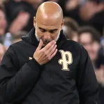 Pep Guardiola frustrasi Peluang Manchester City salip Arsenal di perburuan gelar Liga Inggris kini dalam kondisi kritis. (Foto: Goal)