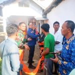 Babinsa bersama warga (Foto: Kdm)