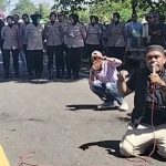 Ilustrasi: Demo Direktur Lamsida Ilham (Foto: AI)
