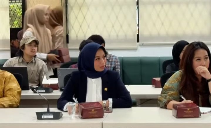 Mirah Midadan Fahmid (KL)