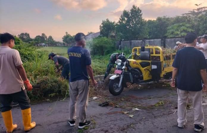 Gotong Royong (Foto: TN)