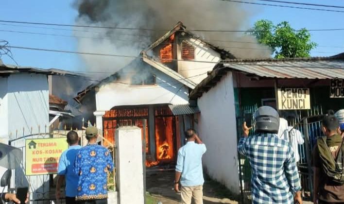 Kebakaran di Sawete Barat (Foto: Al)