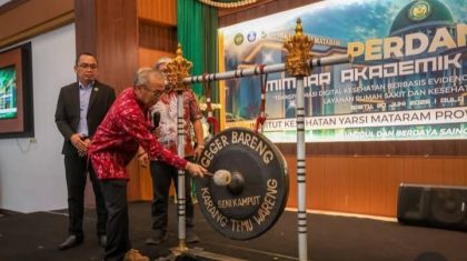 Pembukaan Seminar Kesehatan (Foto: EL)