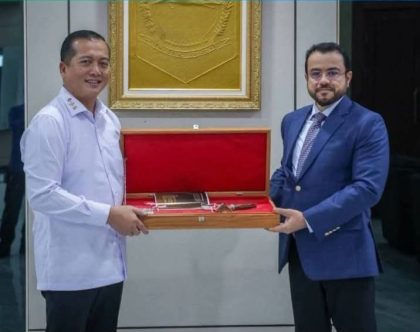 Gubernur NTB Bersama Dubes Oman (Foto: HMS)