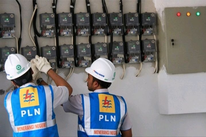 Ilustrasi: Perbaikan Instalasi Listrik (Foto: AI)