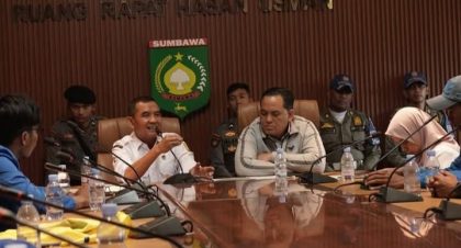 Aksi PMII Sumbawa (Foto: MI)
