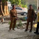 DLH Kota Bima Tata Taman Ria (Foto: JI)
