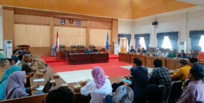 Lamsida Guncang DPRD, Soal Narkoba (Foto: HT)