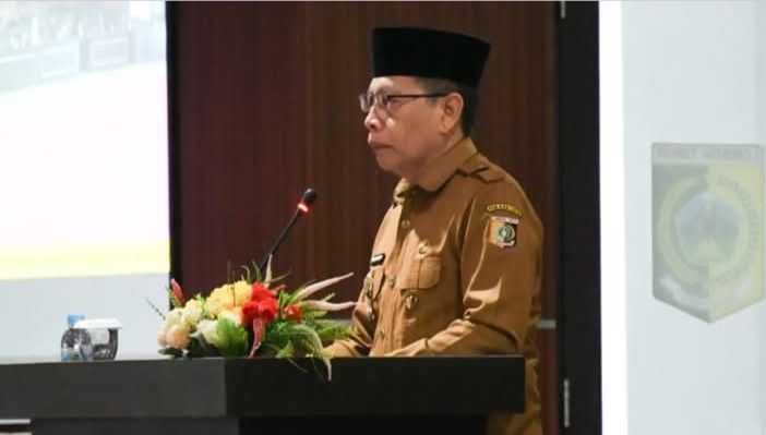 Lotim Dorong Dia Raperda (Foto: LT)
