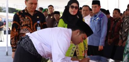 1.004 BPD Lombok Tengah Dilantik (Foto: LT)