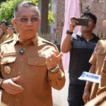 Wali Kota Bima Ditengah Warga (Foto: AJ)