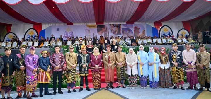 Kepala Daerah Dari Berbagai Kabupaten