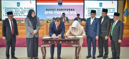 Penandatanganan KUA PPAS NTB (Foto: MT)