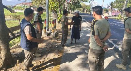 Penertiban PKL Gerung (Foto: MT)