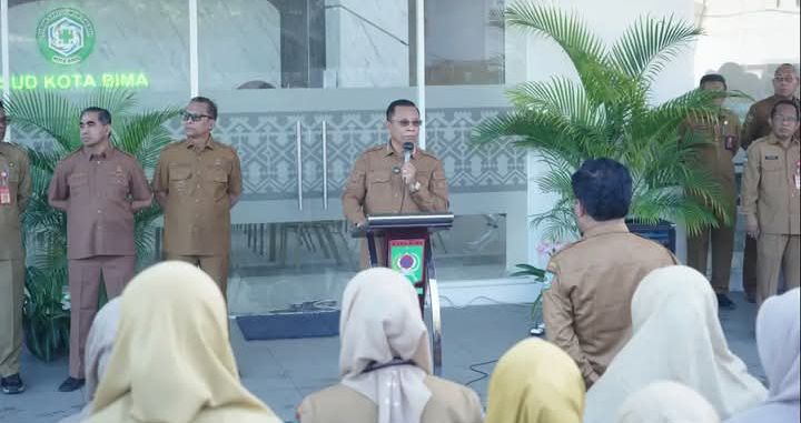 Walkot Memimpin Apel Gabungan (Foto: KT)