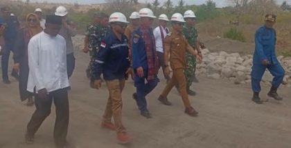 Bupati Dompu bersama rombongan (Foto: KD)