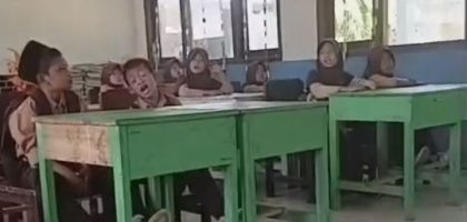 Bernyanyi sebelum pulang (Foto: DP)