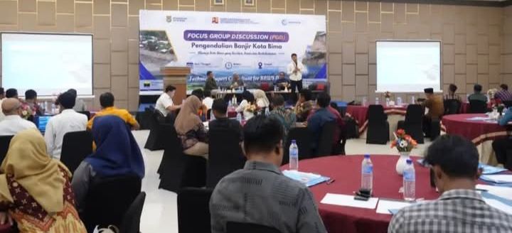 Penanganan banjir melalui FGD (Foto: BK)