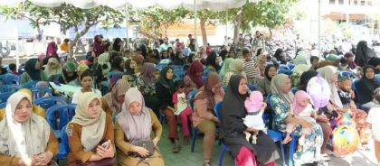 Walikota Bima salurkan beras (Foto: KT)